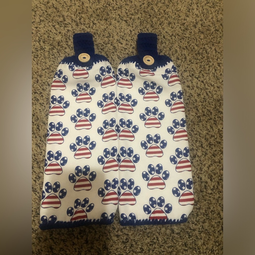 Paw Prints 4th of July Hanging Towel Set